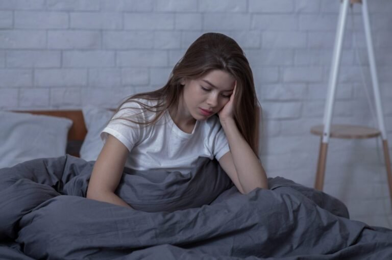 Dealing with Insomnia During the Winter Months: Seasonal Sleep Struggles